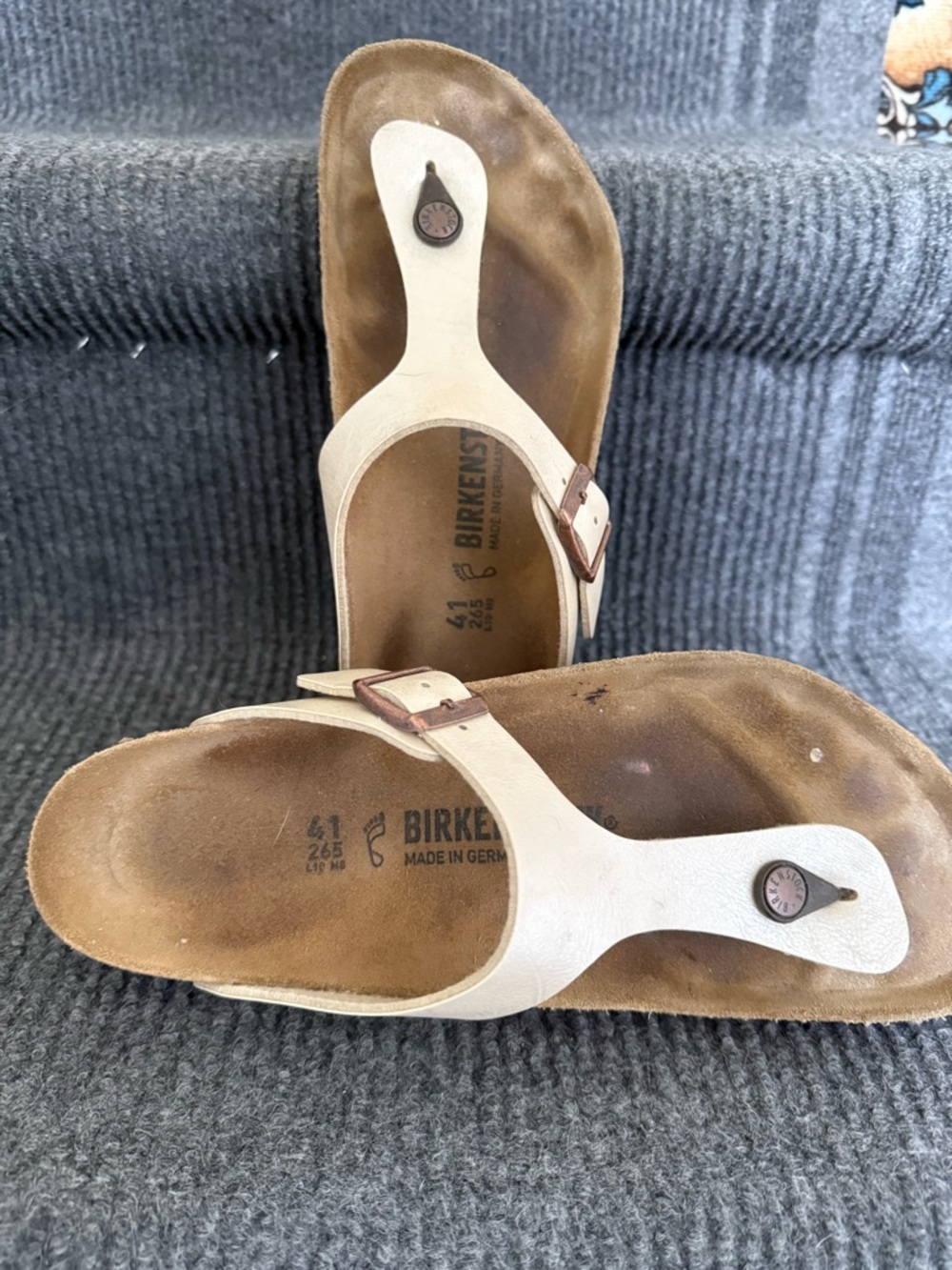 Birkenstock Women's Creamy Gizeh Thong Sandals size 41 women’s
